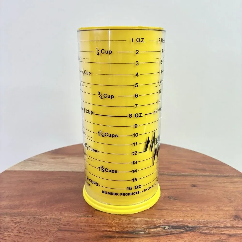 Vintage Metric Wonder Measuring Cup Adjustable Wet Dry 2 Cup Milmour USA Yellow